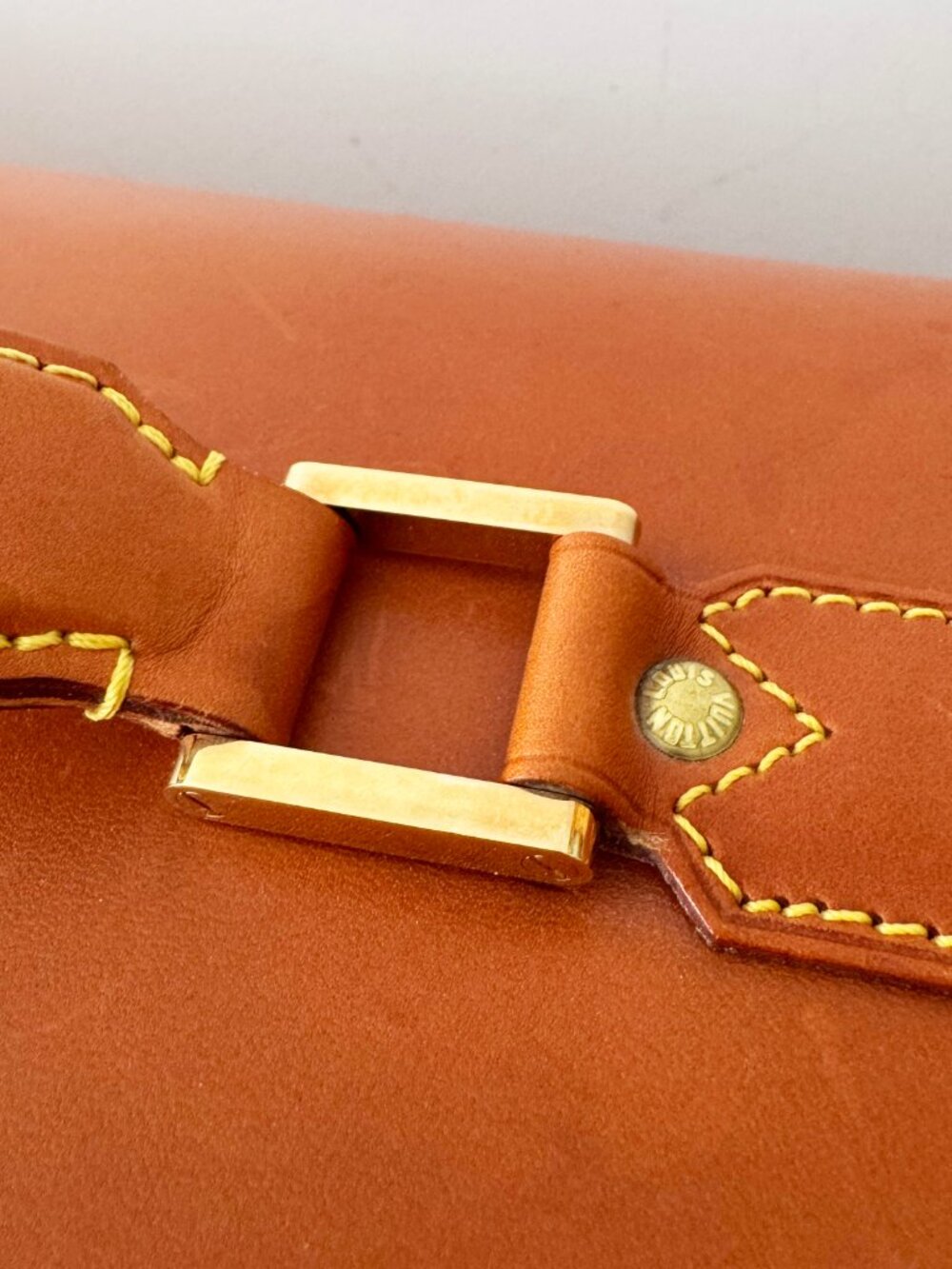 Louis Vuitton "Nubie" Weekender Bag in Natural Leather - Picture 10 of 16